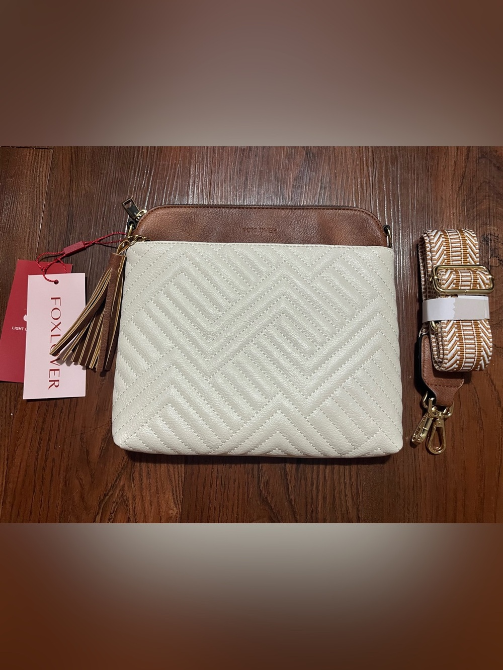 Bostanten Foxlover Quilted White and Brown Crossbody Purse 8.5” x 10”